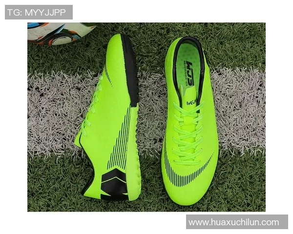 C罗同款足球鞋，彰显运动风采，提升球场表现与舒适度的完美选择