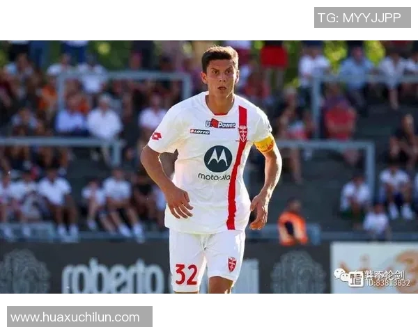 米兰足球传奇球星模型全景展示 探秘红黑军团辉煌历史与荣耀时刻